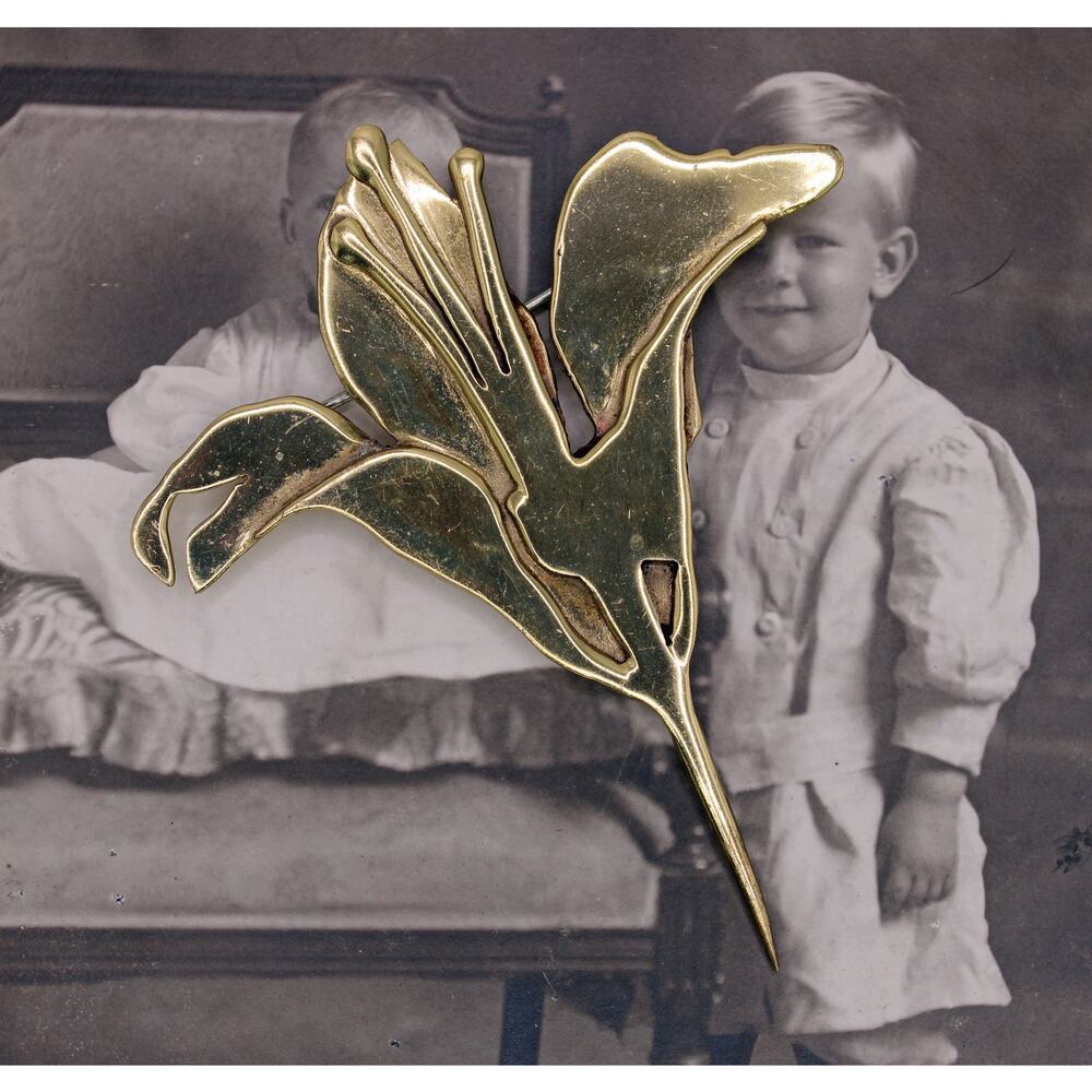 Vintage Robin Kahn Gold-tone Floral Brooch